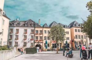 卢森堡国家怎么样？移民之前先来了解一下人均最富有的袖珍王国