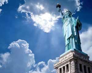 获得美国绿卡的主要优势有哪些呢？