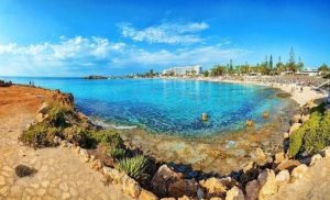 塞浦路斯为何能吸引大量海外投资者，原来护照有这么多优势！