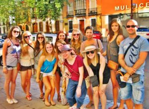 拉脱维亚工资水平怎么样，为何男人都爱移民拉脱维亚？