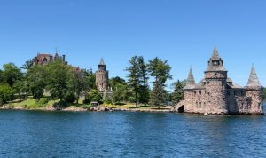 加拿大移民PR卡是什么？如何办理和续订？